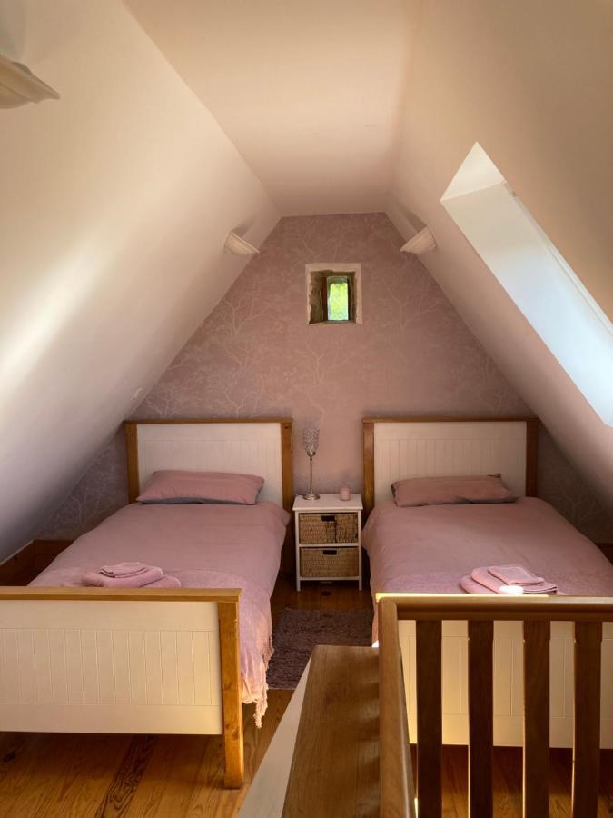 The Gingerbread House Cottage Beauficel Eksteriør bilde