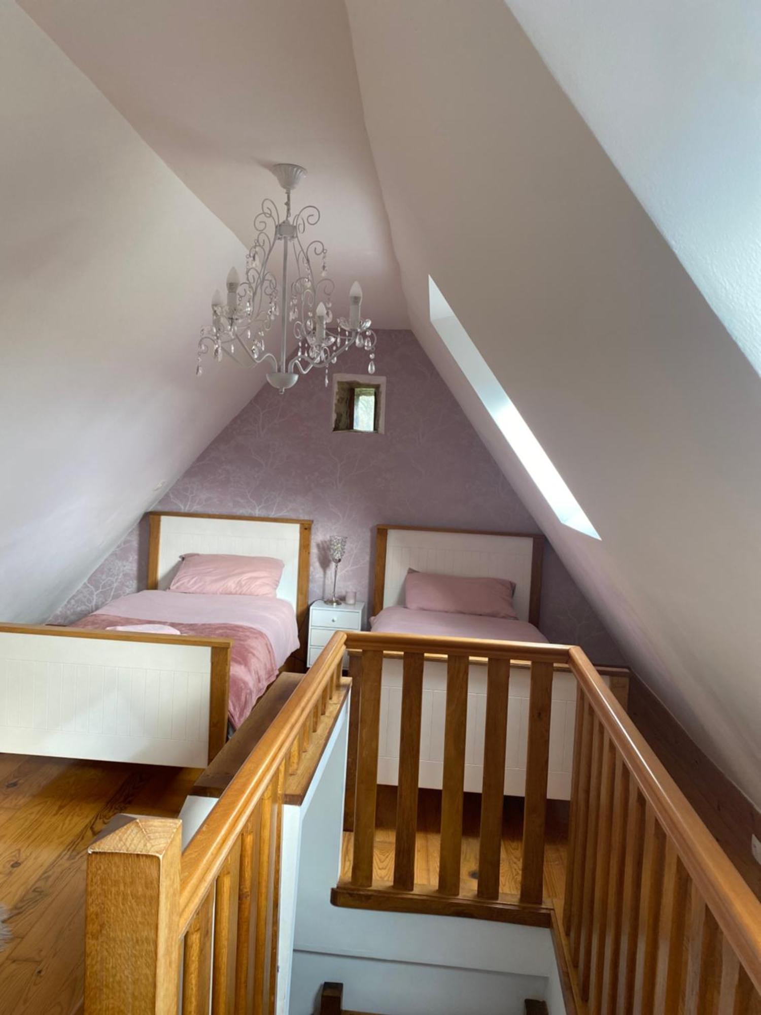 The Gingerbread House Cottage Beauficel Eksteriør bilde